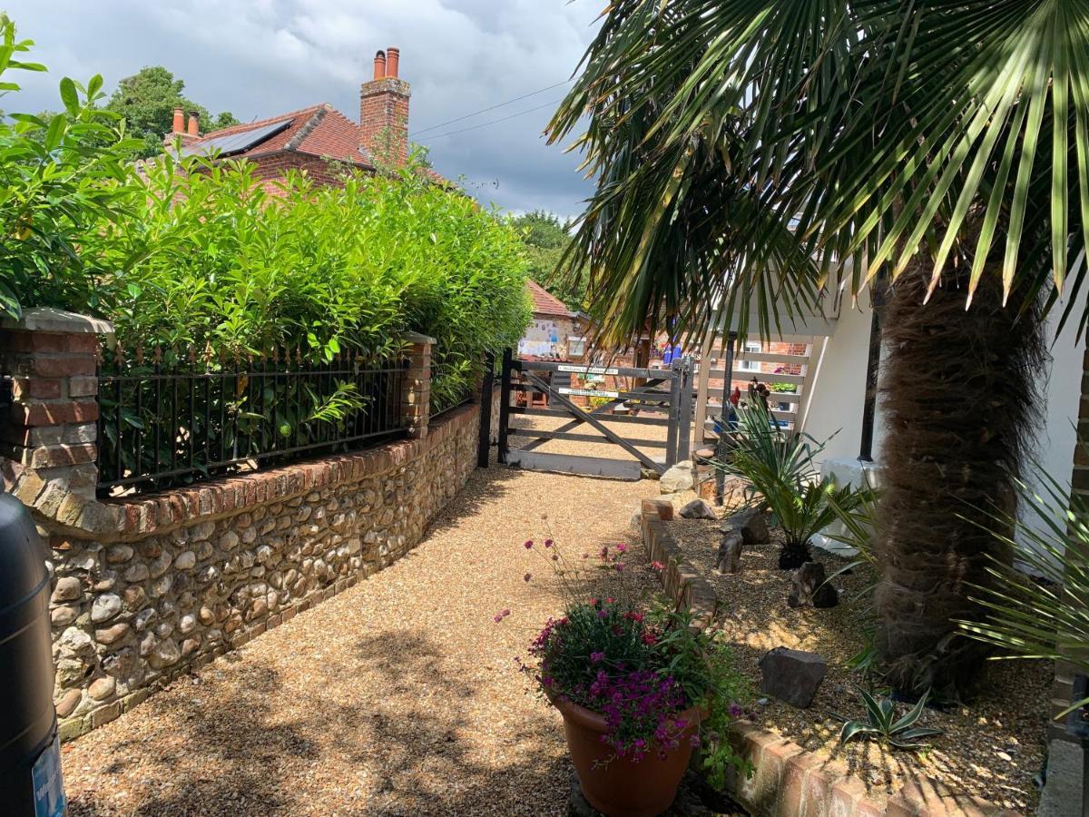 Hunston Mill Self Catering Dog Stay For Free Chichester Luaran gambar